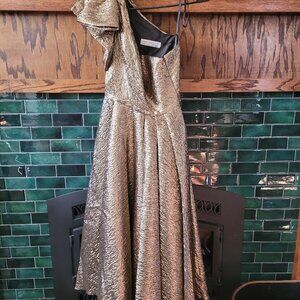 Mac Duggal Gold Metallic Cocktail Dress with One Shoulder, Size 0
